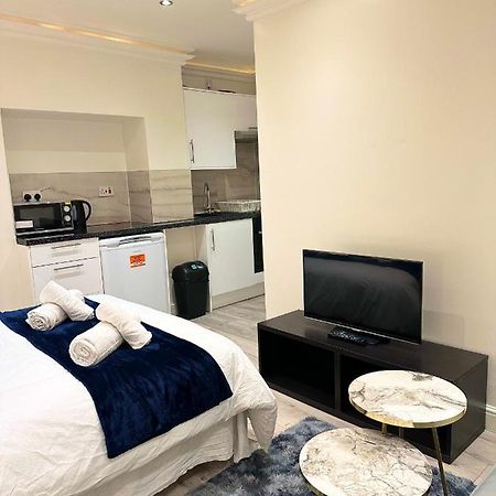 London Charm - Stylish Studio In Kensington Exterior photo